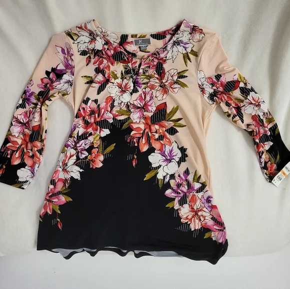 Floral Print Women's Top - Picture 7 of 7